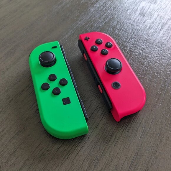 Nintendo 32GB Special Edition Splatoon 2 Switch Console - Black - Picture 12 of 16